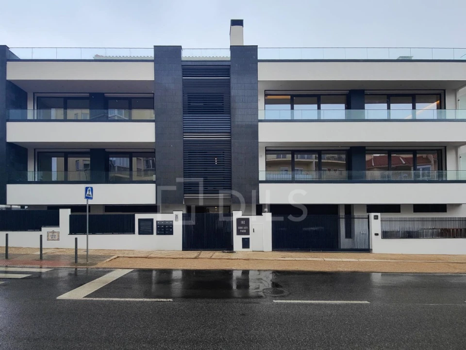 Apartamento T3 para Venda em Carcavelos e Parede Foto 35