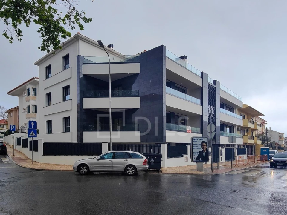 Apartamento T3 para Venda em Carcavelos e Parede Foto 37