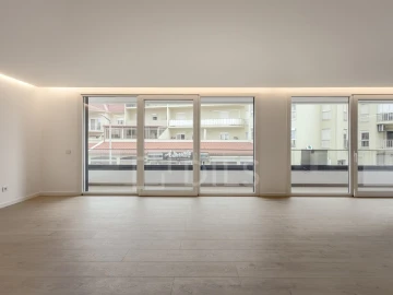 Apartamento T3 para Venda em Carcavelos e Parede