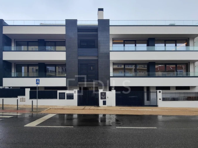 Apartamento T3 para Venda em Carcavelos e Parede Foto 35