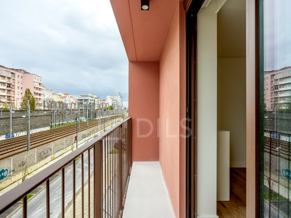 Apartamento T3 para Venda em Areeiro Foto 30