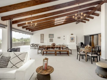 Quinta T9 para Venda em Azeitão (São Lourenço e São Simão)