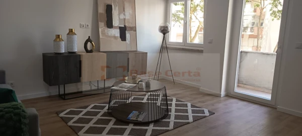 Apartamento T3 para Venda em Benfica