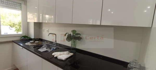 Apartamento T3 para Venda em Benfica