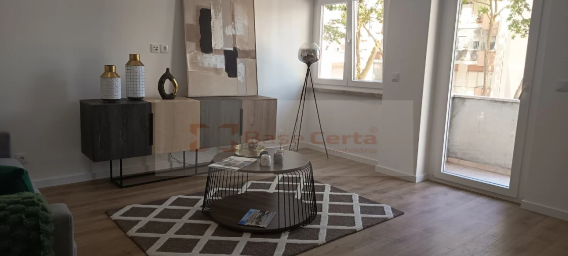 Apartamento T3 para Venda em Benfica Foto 14