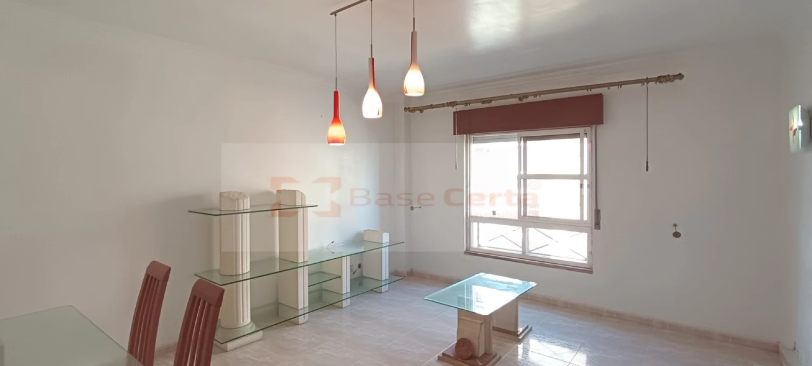 Apartamento T2 para Venda em Algueirão-Mem Martins Foto 2