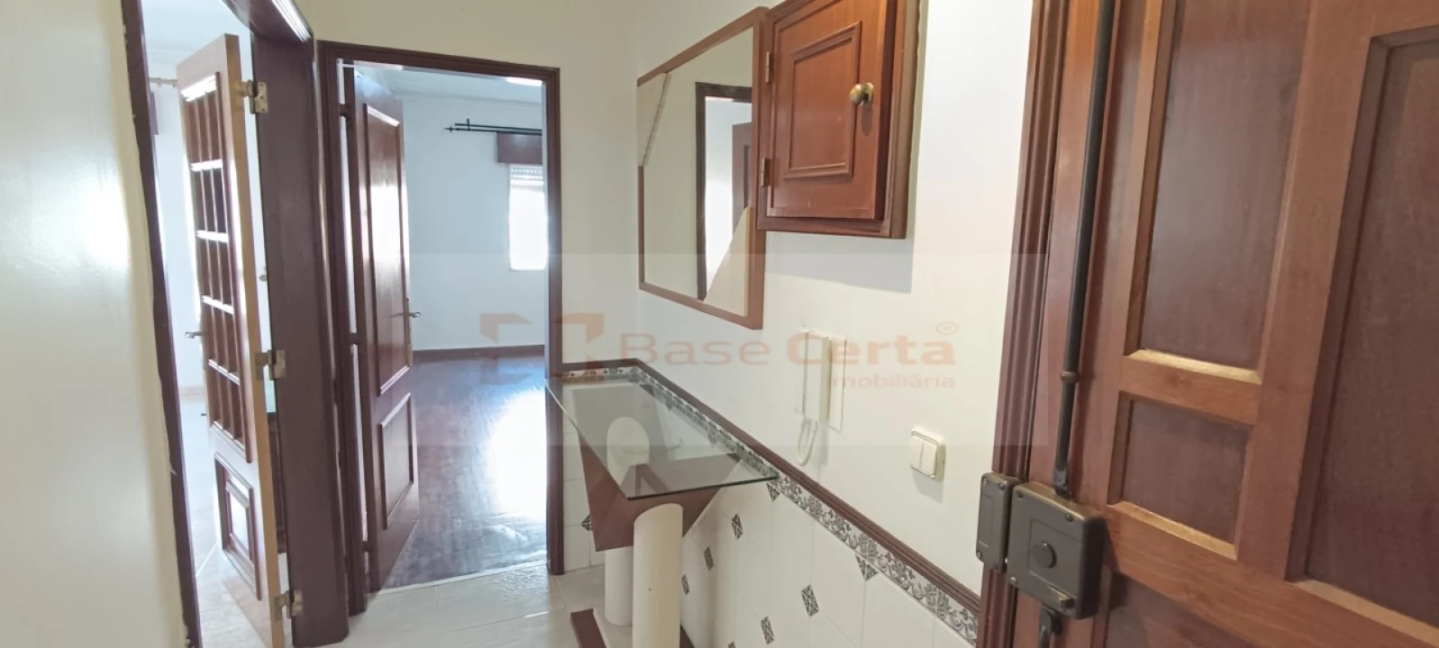 Apartamento T2 para Venda em Algueirão-Mem Martins Foto 3