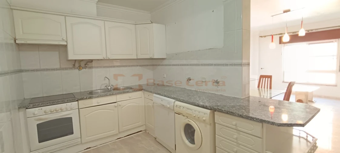 Apartamento T2 para Venda em Algueirão-Mem Martins Foto 22