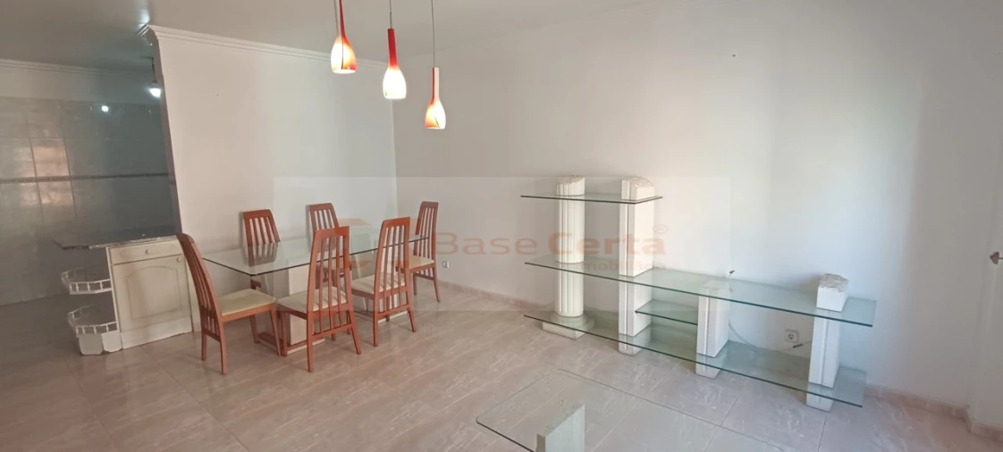 Apartamento T2 para Venda em Algueirão-Mem Martins Foto 23