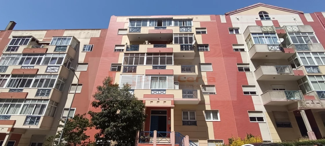 Apartamento T2 para Venda em Algueirão-Mem Martins Foto 25