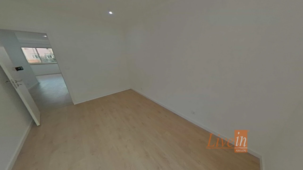 Apartamento T2 para Venda em Venteira Foto 11
