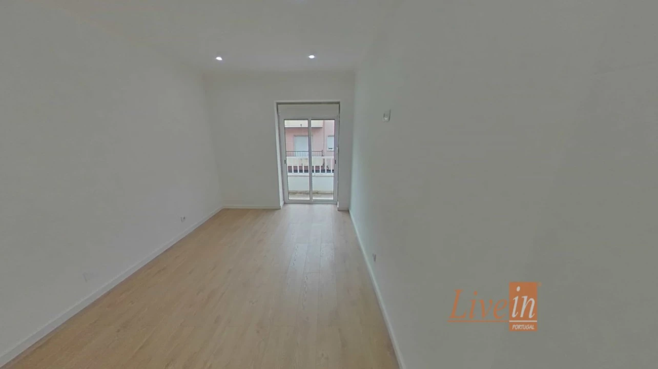 Apartamento T2 para Venda em Venteira Foto 12