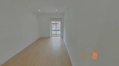 Apartamento T2 para Venda em Venteira