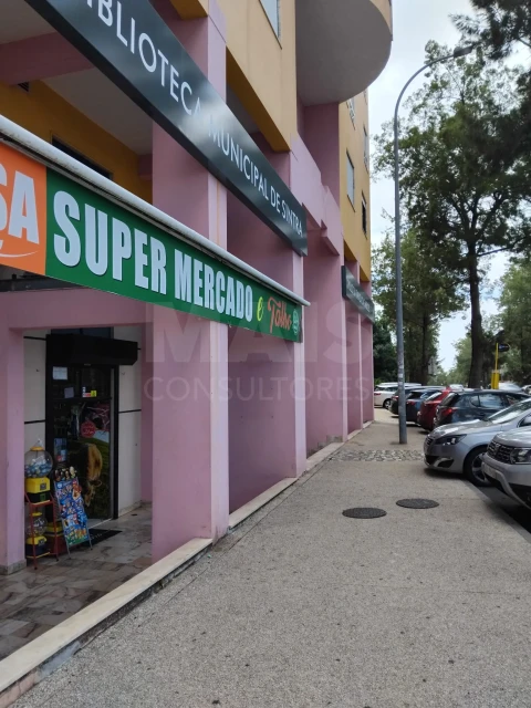 Loja para Venda em Rio de Mouro