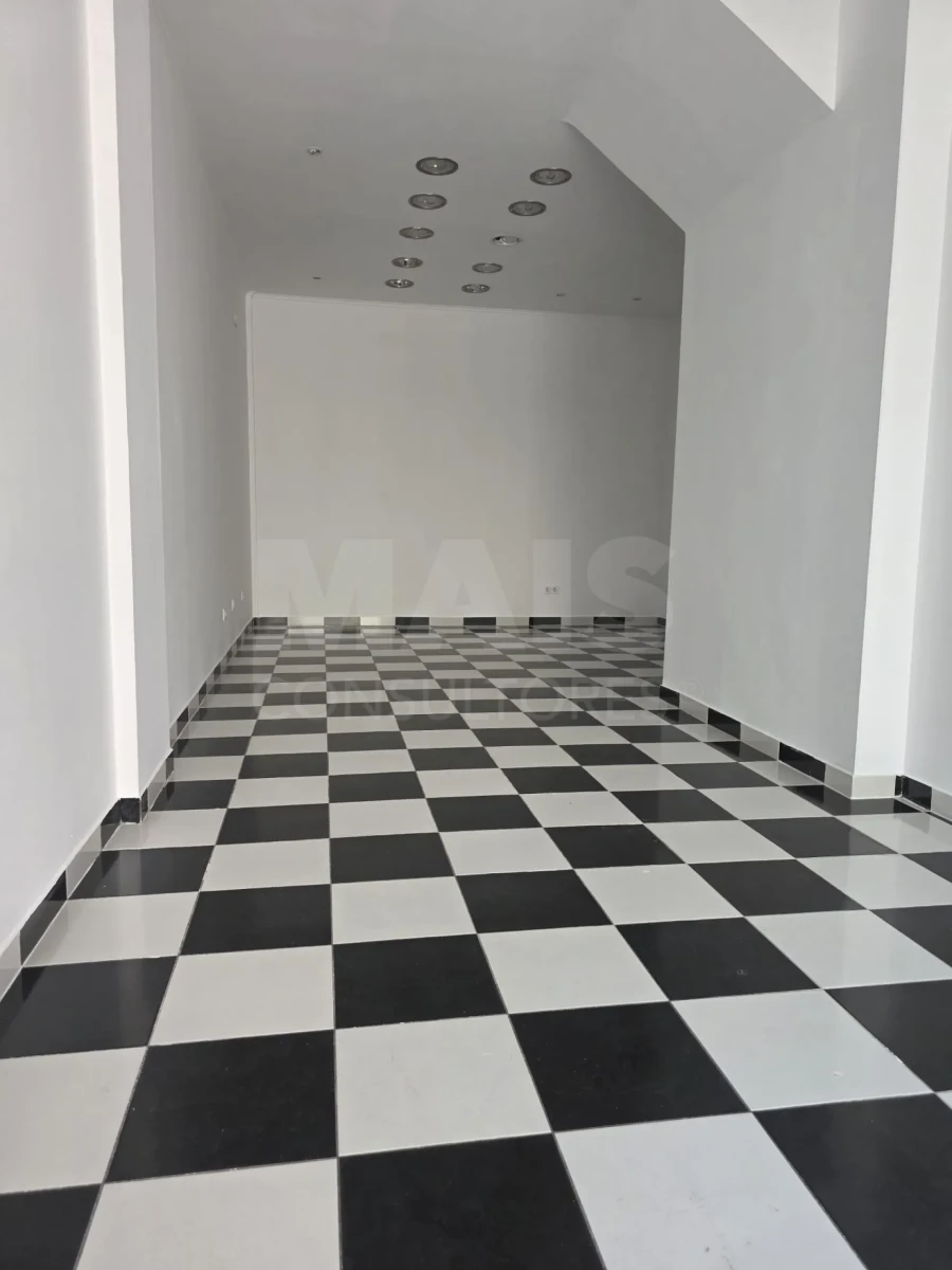 Loja para Arrendamento em Seixal, Arrentela e Aldeia de Paio Pires Foto 5