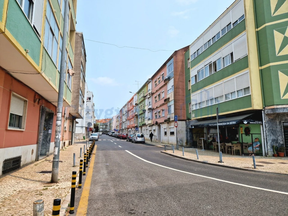 Prédio para Venda em Venteira Foto 11