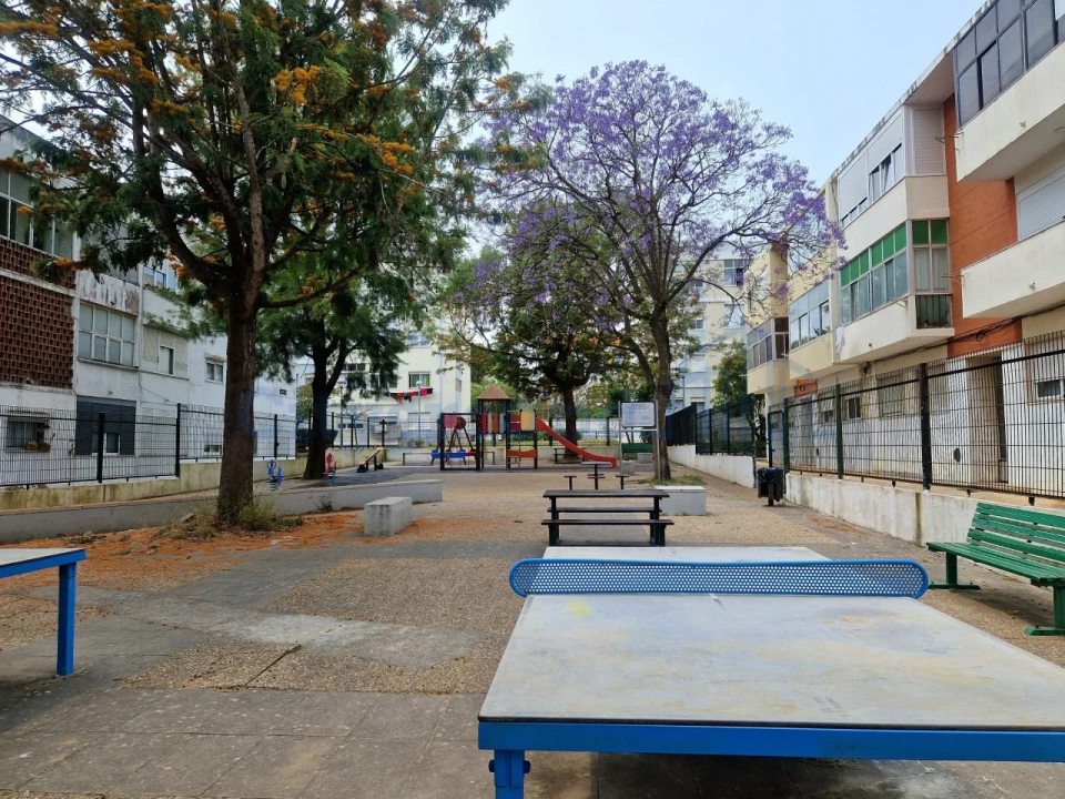Prédio para Venda em Rio de Mouro Foto 7