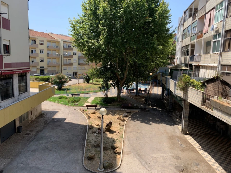 Prédio para Venda em Almada, Cova da Piedade, Pragal e Cacilhas Foto 16