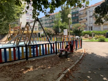 Prédio para Venda em Almada, Cova da Piedade, Pragal e Cacilhas