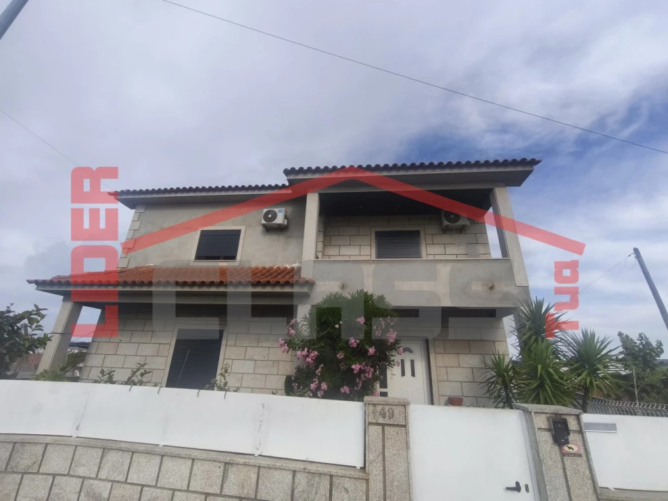 Moradia T4 para Venda em Mirandela Foto 36