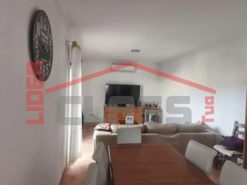 Moradia T4 para Venda em Mirandela