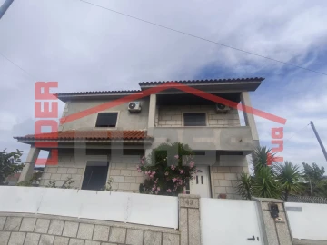 Moradia T4 para Venda em Mirandela