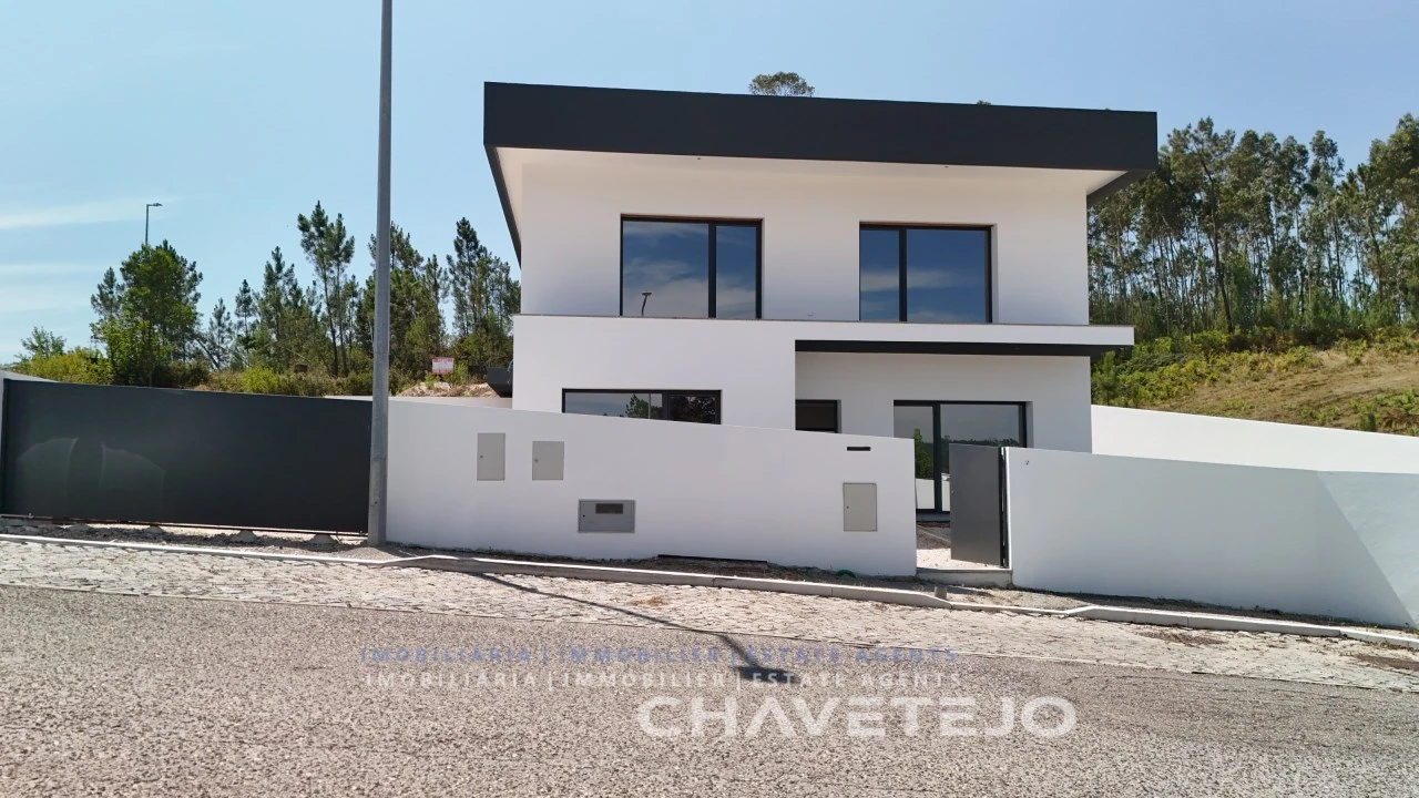 Moradia T4 para Venda em Ansião Foto 1
