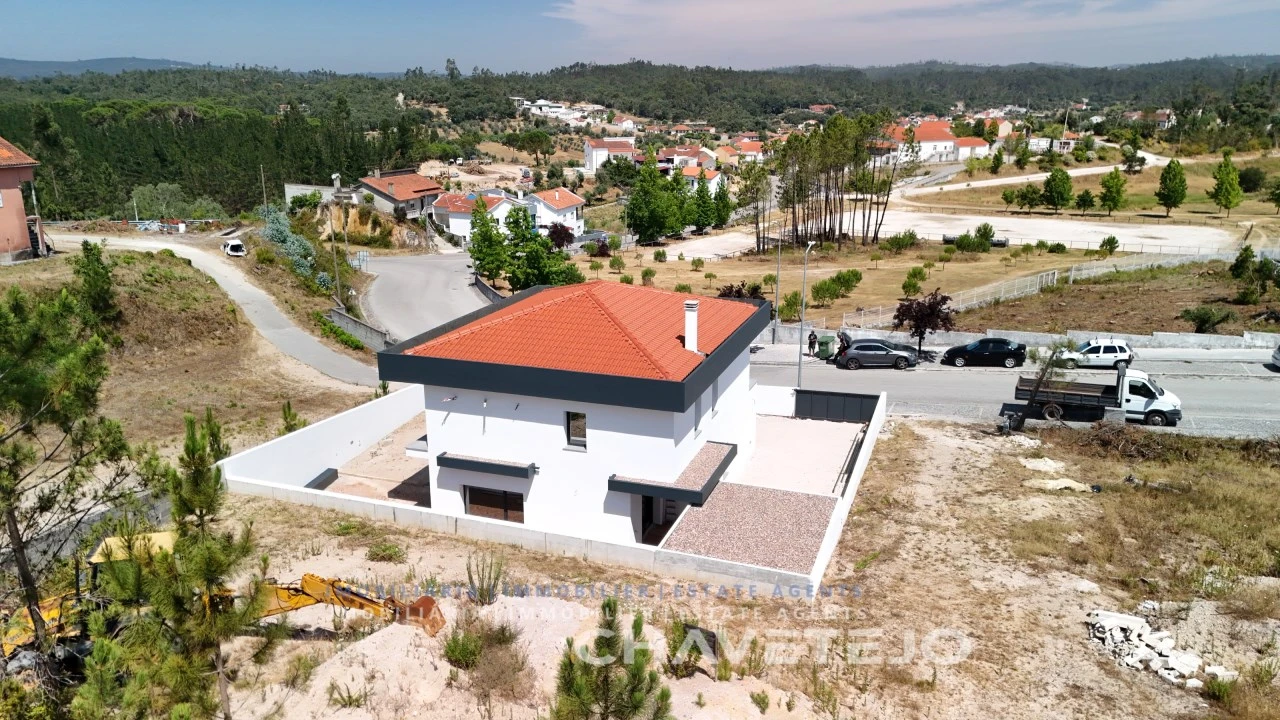 Moradia T4 para Venda em Ansião Foto 7