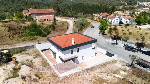Moradia T4 para Venda em Ansião