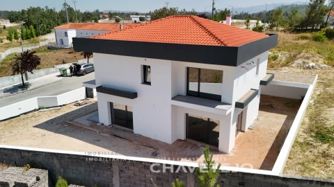 Moradia T4 para Venda em Ansião