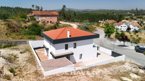 Moradia T4 para Venda em Ansião