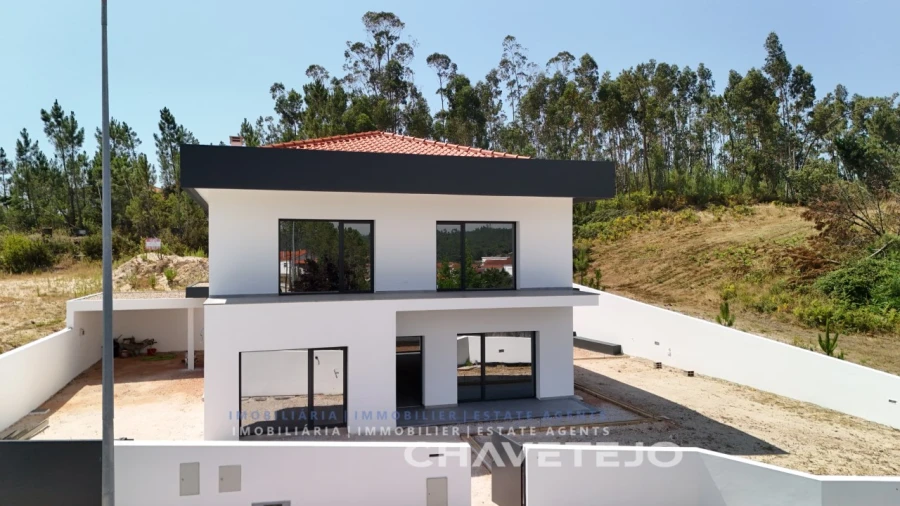 Moradia T4 para Venda em Ansião Foto 2