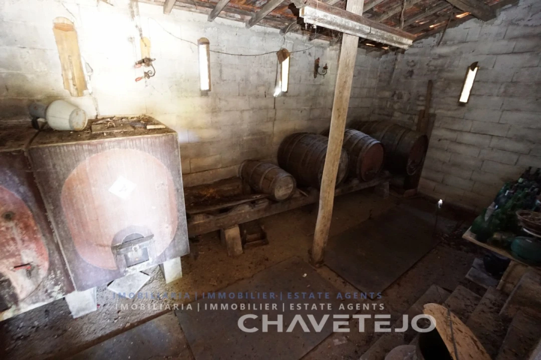 Quinta T2 para Venda em São João Baptista e Santa Maria dos Olivais Foto 20
