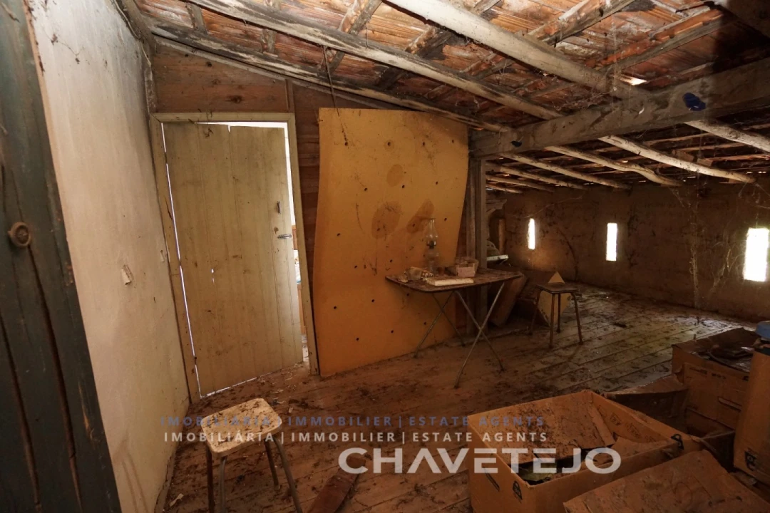Quinta T2 para Venda em São João Baptista e Santa Maria dos Olivais Foto 25