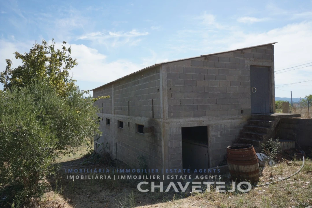 Quinta T2 para Venda em São João Baptista e Santa Maria dos Olivais Foto 34