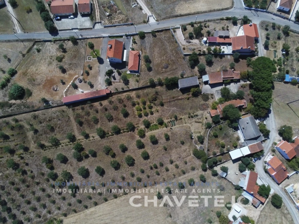 Quinta T2 para Venda em São João Baptista e Santa Maria dos Olivais Foto 1