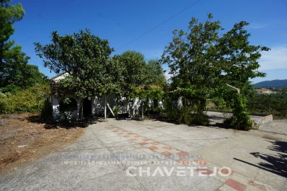 Quinta T2 para Venda em São João Baptista e Santa Maria dos Olivais