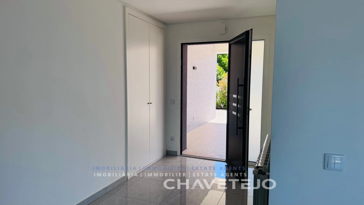 Moradia T3 para Venda em Chão de Couce Foto 16