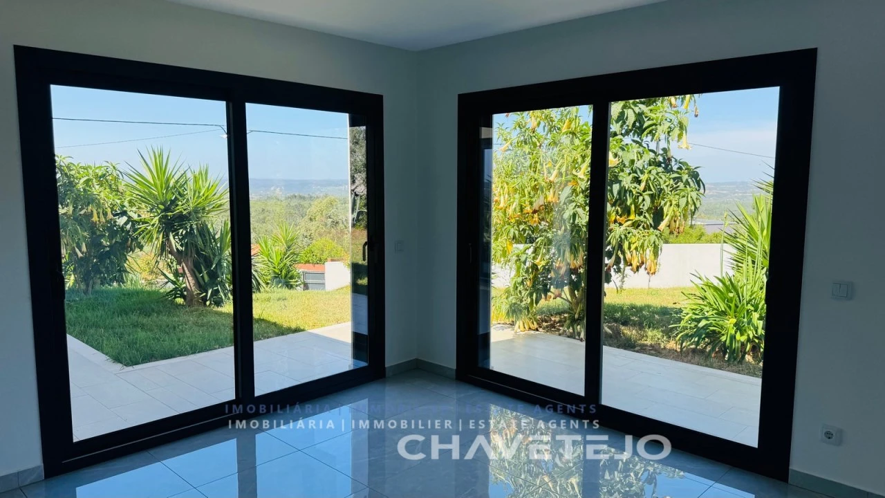Moradia T3 para Venda em Chão de Couce Foto 22