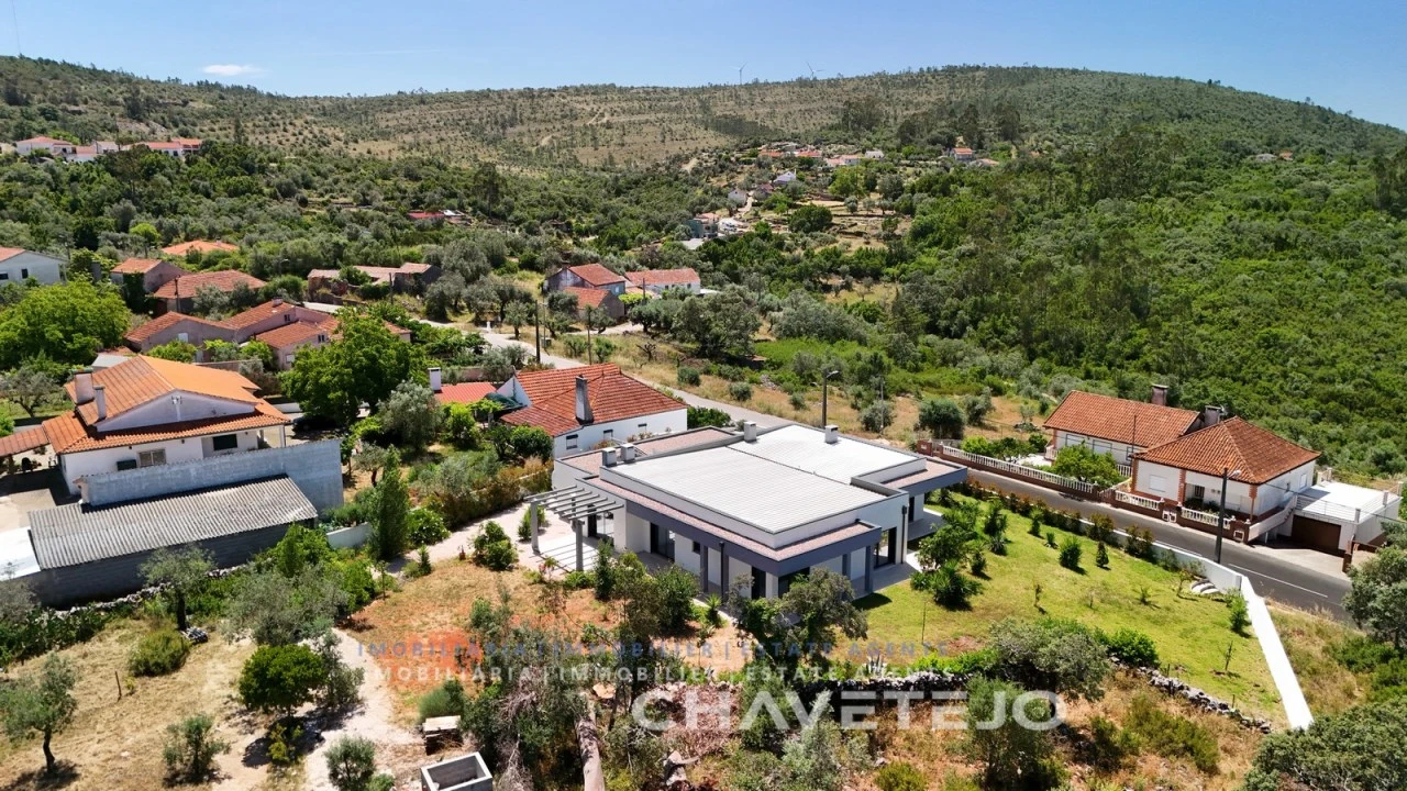 Moradia T3 para Venda em Chão de Couce Foto 41