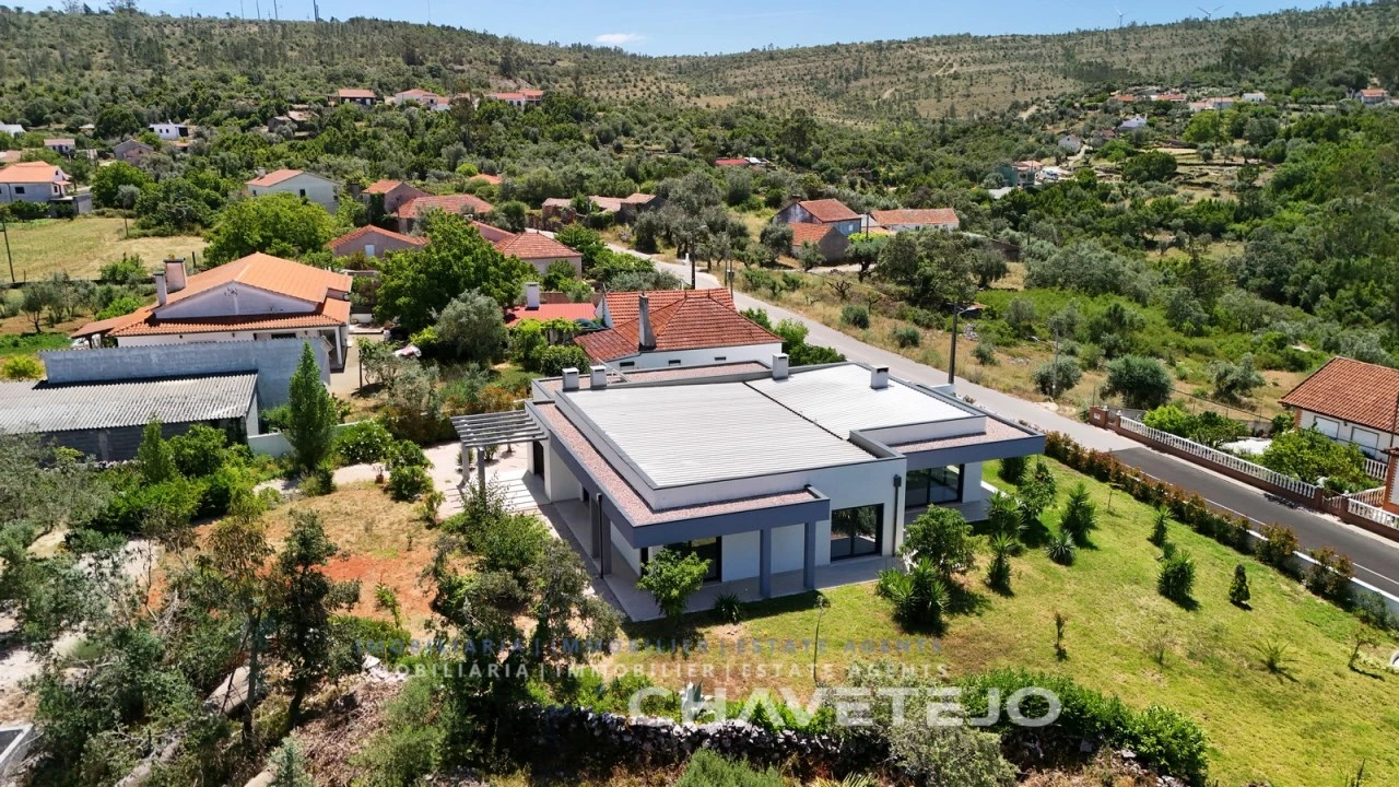 Moradia T3 para Venda em Chão de Couce Foto 42