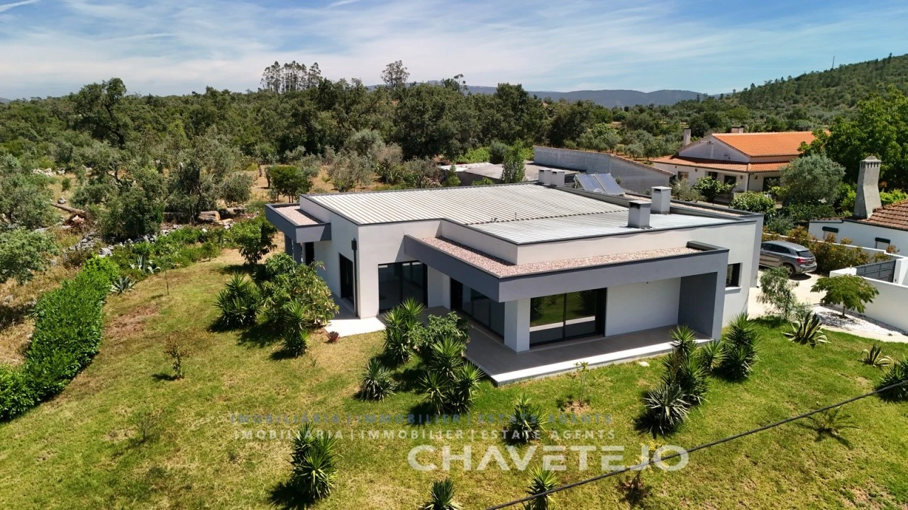 Moradia T3 para Venda em Chão de Couce Foto 44