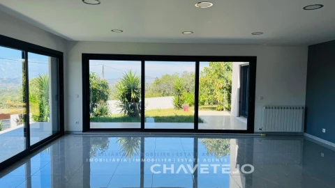 Moradia T3 para Venda em Chão de Couce