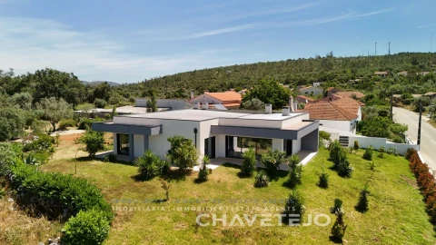 Moradia T3 para Venda em Chão de Couce
