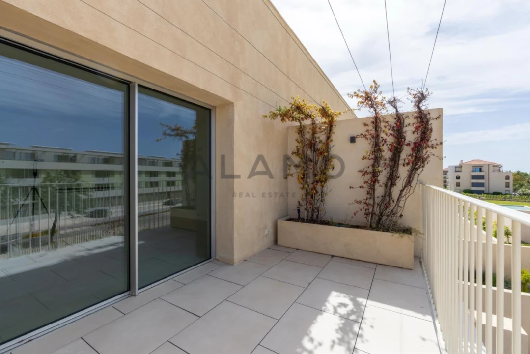 Apartamento T2 para Venda em Quarteira Foto 11