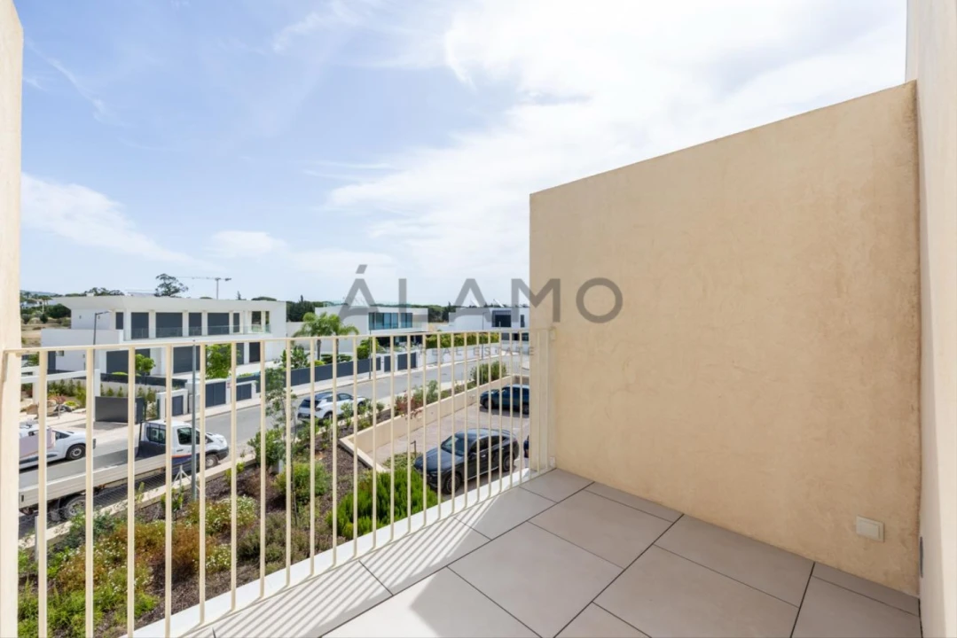 Apartamento T2 para Venda em Quarteira Foto 12