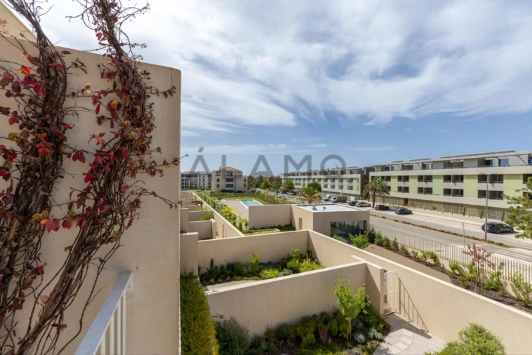 Apartamento T2 para Venda em Quarteira Foto 13