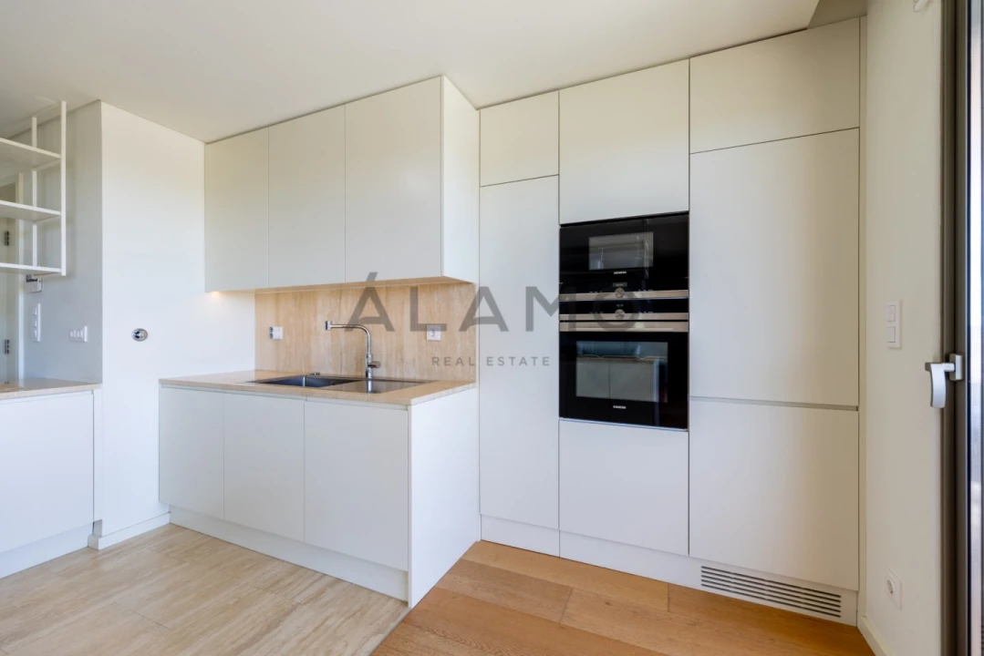 Apartamento T2 para Venda em Quarteira Foto 7