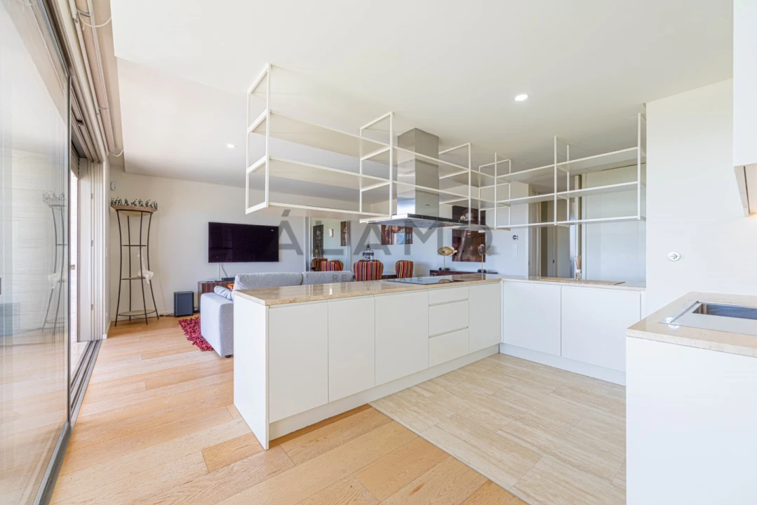 Apartamento T2 para Venda em Quarteira Foto 8