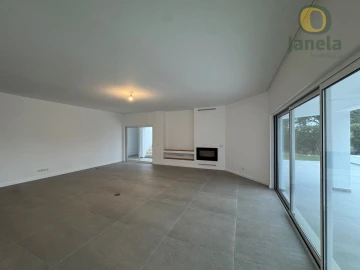 Moradia T4 para Venda em Quarteira